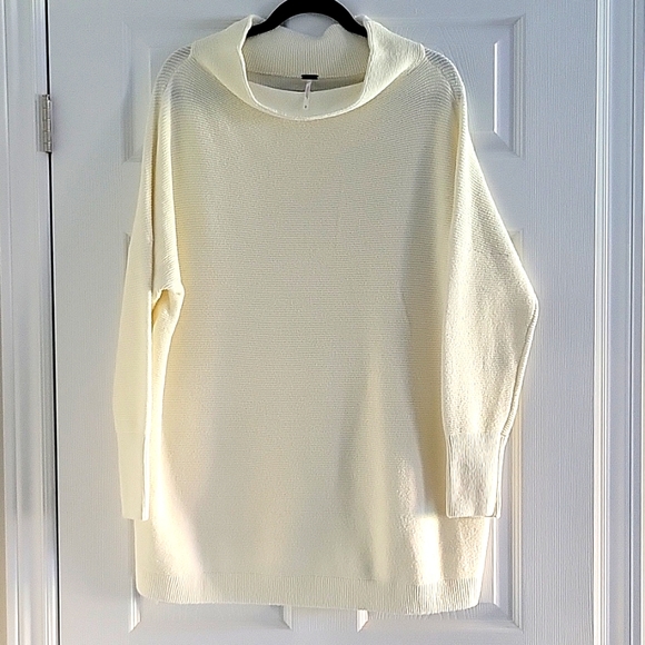 Free People Slouchy Ottoman Tunic- Size Medium in Ecru - Picture 7 of 8